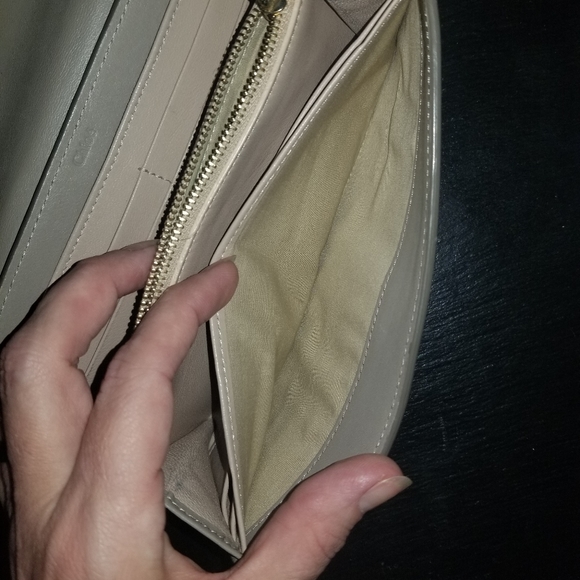 💞Neutral Chloe Long Wallet💞 - Picture 9 of 12
